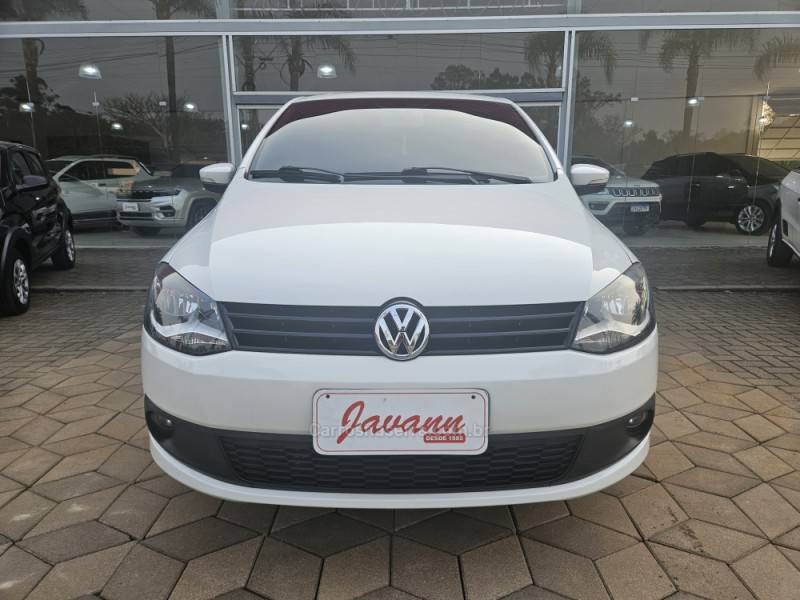 VOLKSWAGEN - FOX - 2012/2012 - Branca - R$ 41.900,00