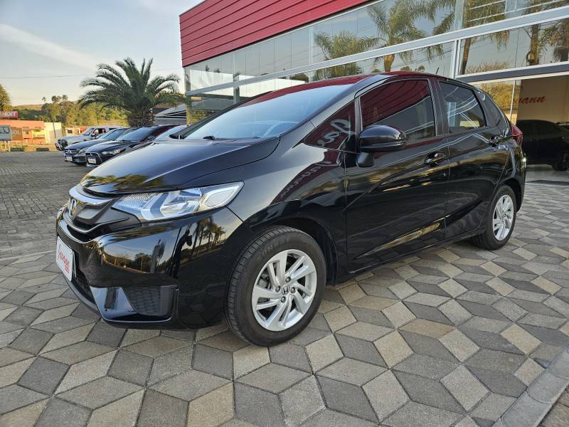HONDA - FIT - 2017/2017 - Preta - R$ 68.900,00