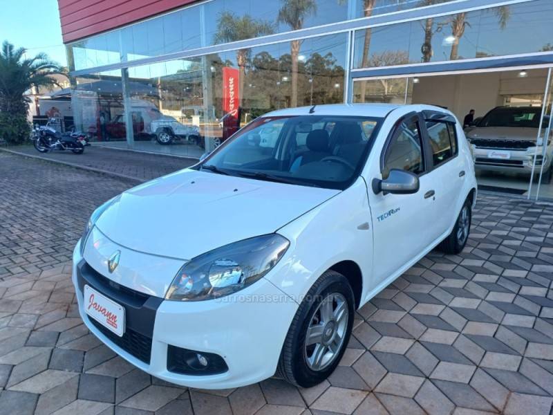 RENAULT - SANDERO - 2014/2014 - Branca - R$ 36.900,00