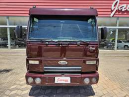 FORD - CARGO 815 - 2012/2012 - Vermelha - R$ 174.900,00