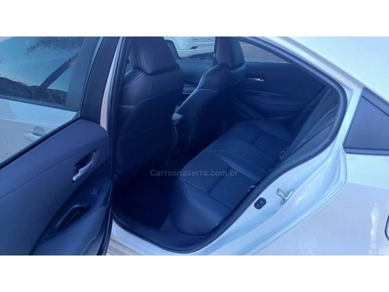TOYOTA - COROLLA - 2024/2024 - Branca - R$ 144.537,00