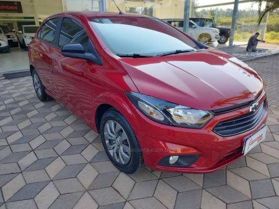 CHEVROLET - ONIX - 2019/2020 - Vermelha - R$ 59.900,00