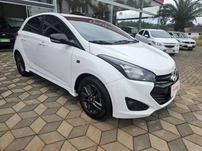 HYUNDAI - HB20 - 2015/2015 - Branca - R$ 45.900,00
