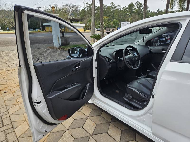 HYUNDAI - HB20 - 2015/2015 - Branca - Sob Consulta