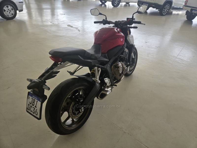 HONDA - CB 650R - 2022/2022 - Vermelha - Sob Consulta