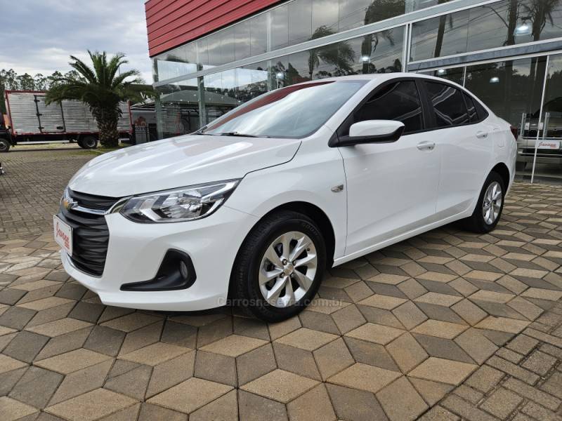 CHEVROLET - ONIX - 2020/2020 - Branca - R$ 74.900,00