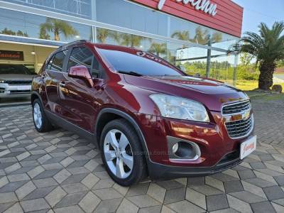 CHEVROLET - TRACKER - 2014/2014 - Vinho - R$ 71.900,00