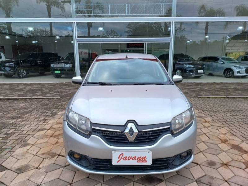 RENAULT - LOGAN - 2014/2014 - Prata - R$ 30.900,00