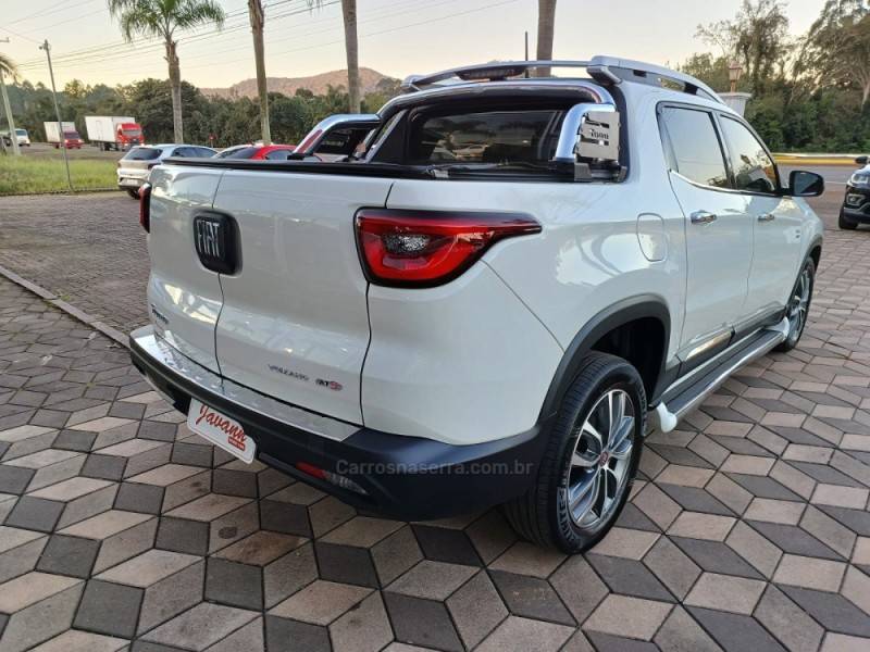 FIAT - TORO - 2018/2019 - Branca - R$ 119.900,00