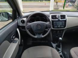 RENAULT - LOGAN - 2014/2014 - Prata - R$ 30.900,00