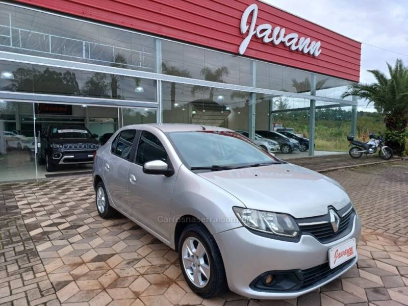 RENAULT - LOGAN - 2014/2014 - Prata - R$ 30.900,00