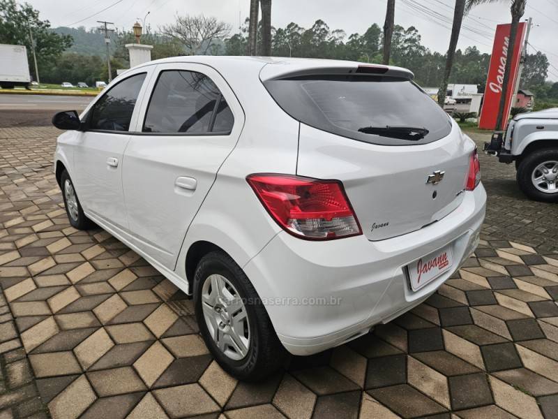 CHEVROLET - ONIX - 2016/2016 - Branca - R$ 47.900,00