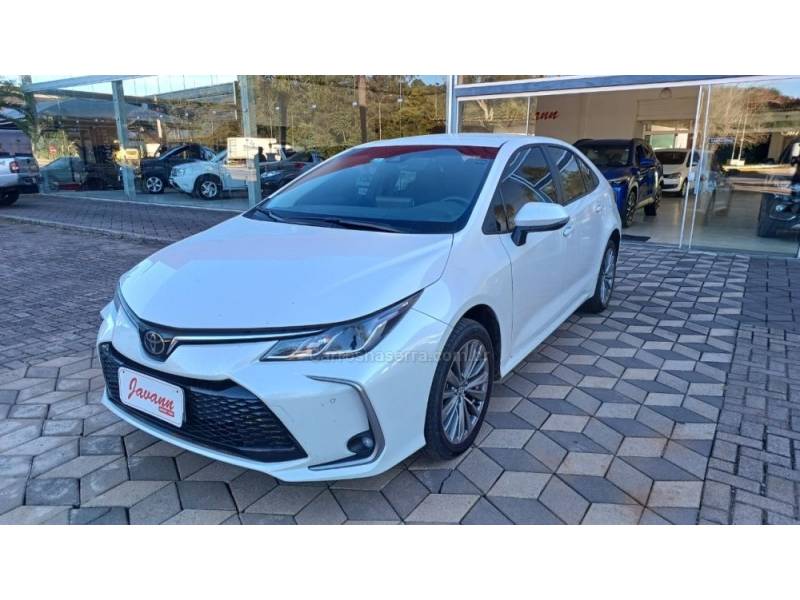 TOYOTA - COROLLA - 2024/2024 - Branca - R$ 144.537,00